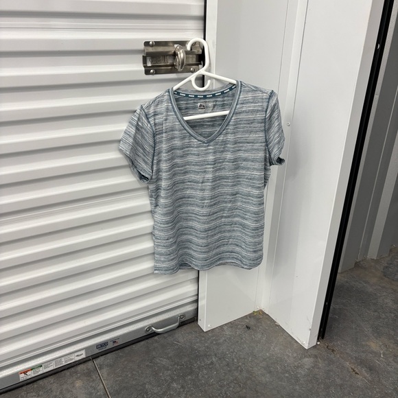 Reebok RBX Performance Athletic Activewear Blue White Striped Women V-Neck Tee L - Picture 1 of 16